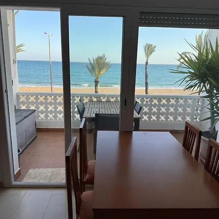 Playa 2 * كالافيل